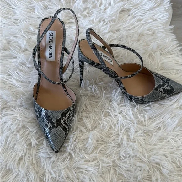 Steve Madden Gray and Black Slingback Heels Valentine Blu Snake - Picture 5 of 7